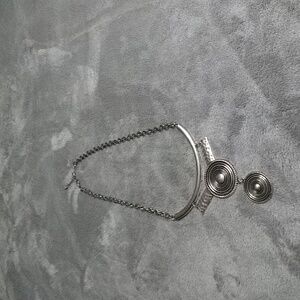 Women's necklace